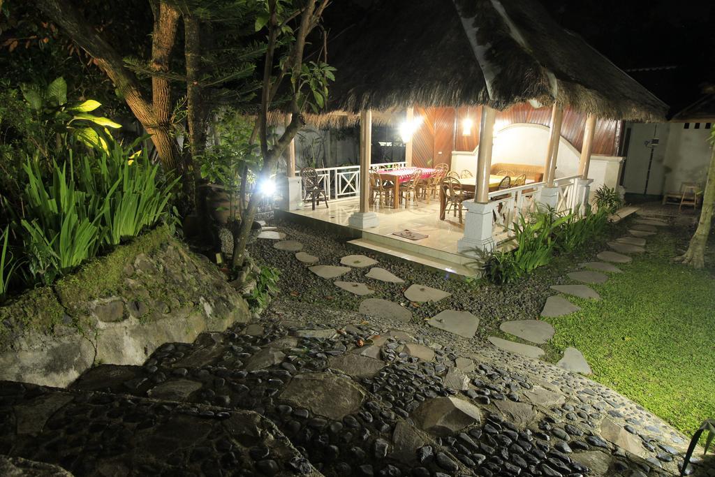 Villa Bale Seni Mataram Exterior photo