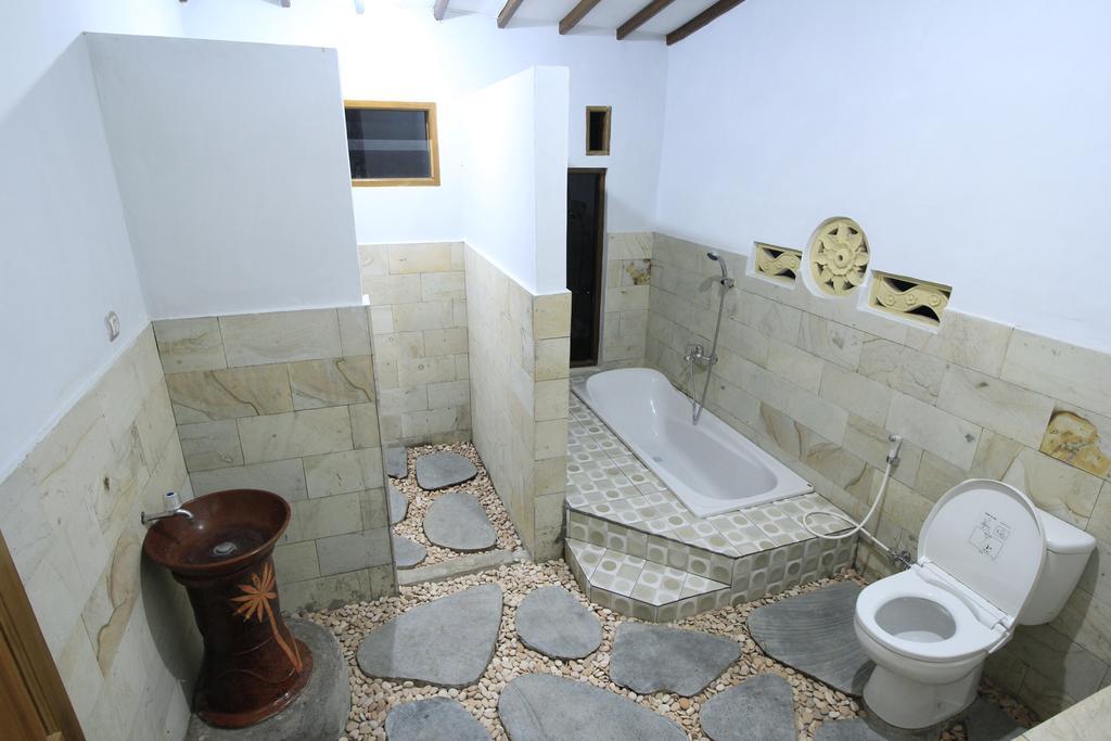 Villa Bale Seni Mataram Exterior photo