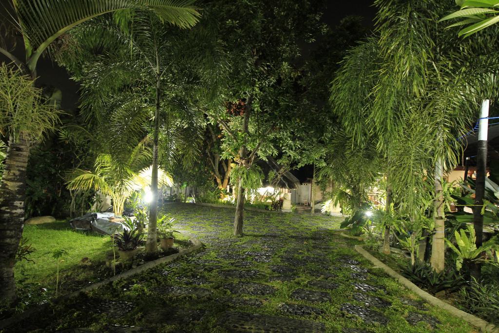 Villa Bale Seni Mataram Exterior photo